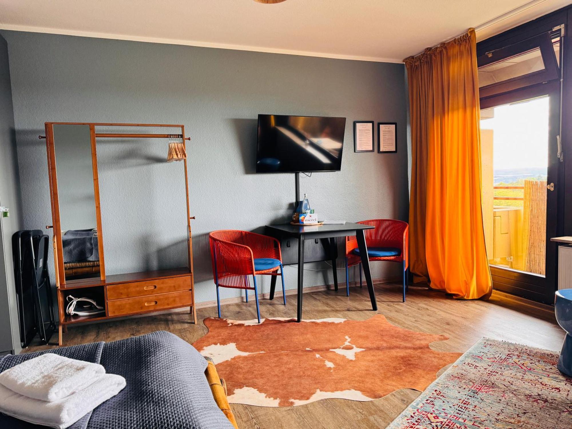 Klassen Stay - Design Studio In 11 Etage - Tolle Aussicht - Sauna, Pool - Netflix 兰施泰因 外观 照片