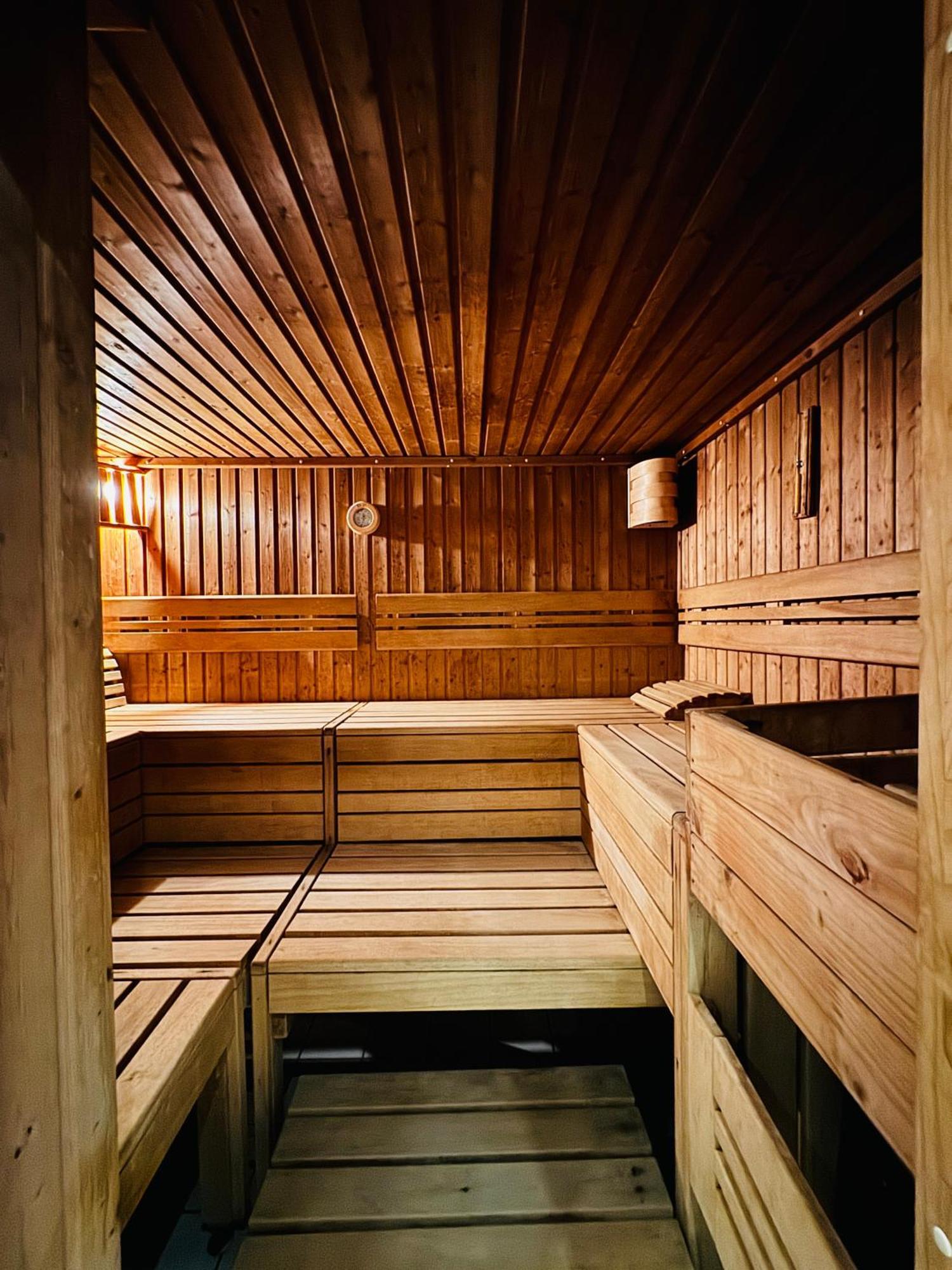 Klassen Stay - Design Studio In 11 Etage - Tolle Aussicht - Sauna, Pool - Netflix 兰施泰因 外观 照片